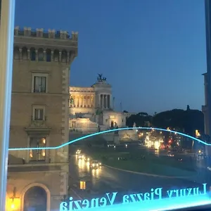 Piazza Venezia Luxury Rom